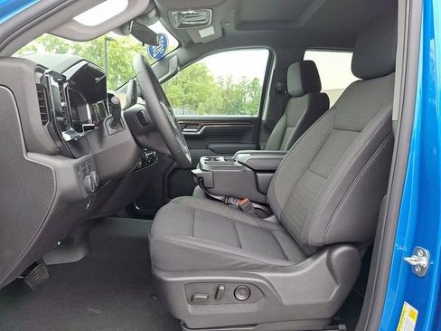 Used 2025 Chevrolet Silverado 1500 LT Trail Boss AWD/4WD image 16