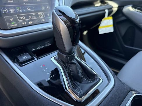 New 2025 Subaru Outback Limited image 32