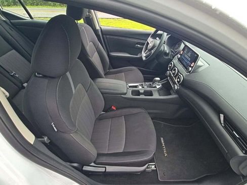 Used 2025 Nissan Sentra SV FWD image 11