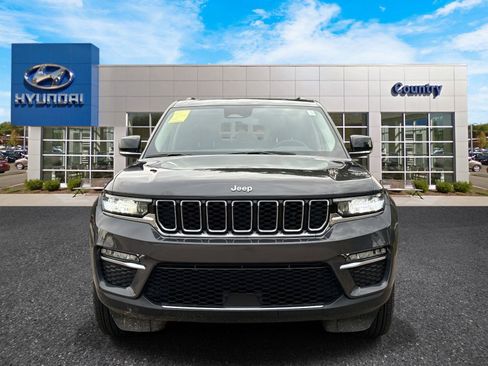 Used 2024 Jeep Grand Cherokee Limited 4xe image 2