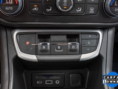 Used 2024 GMC Terrain SLT w/ LPO, Floor Liner Package FWD image 21