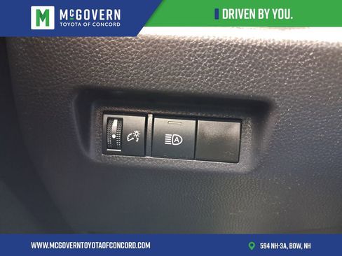 Used 2025 Toyota RAV4 LE image 33