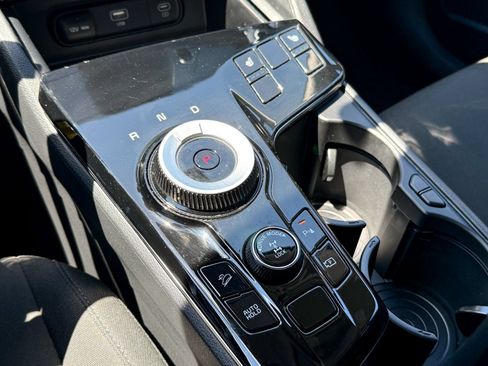 Certified 2025 Kia Sportage LX AWD/4WD image 22