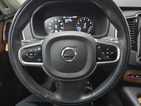 Used 2022 Volvo XC90 T6 Momentum w/ Advanced Package image 20