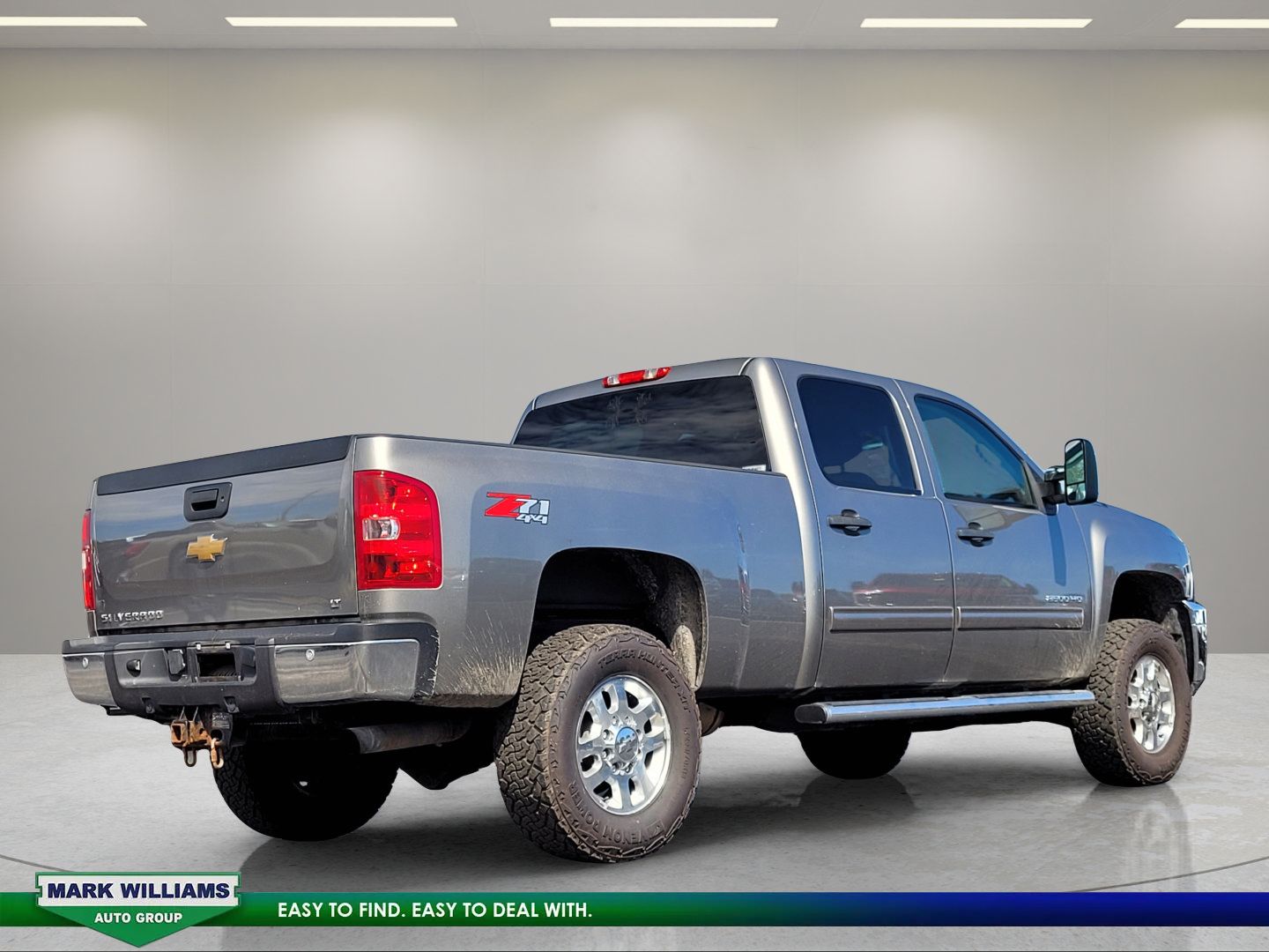 Used 2014 Chevrolet Silverado 2500 LT w/ Interior Plus Package AWD/4WD image 4