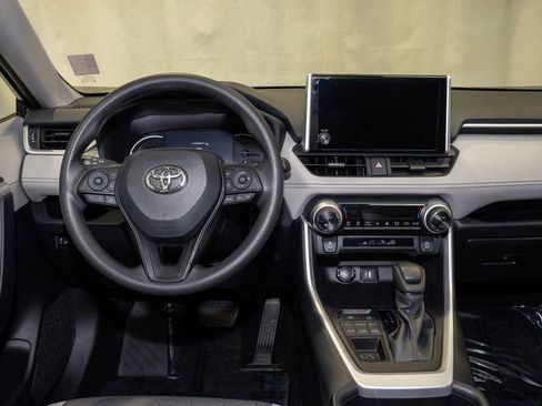 Used 2024 Toyota RAV4 XLE image 2