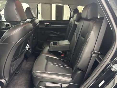 Used 2024 Kia Sorento S image 20