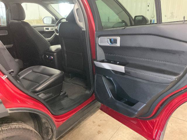 Certified 2024 Ford Explorer Limited w/ Equipment Group 301A AWD/4WD image 26