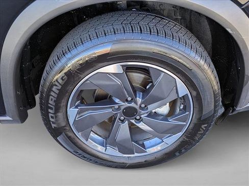 Used 2024 Nissan Rogue SV image 24