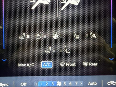 Used 2025 RAM 1500 Laramie w/ Night Edition image 7