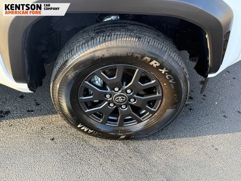 Used 2025 Toyota 4Runner SR5 image 16