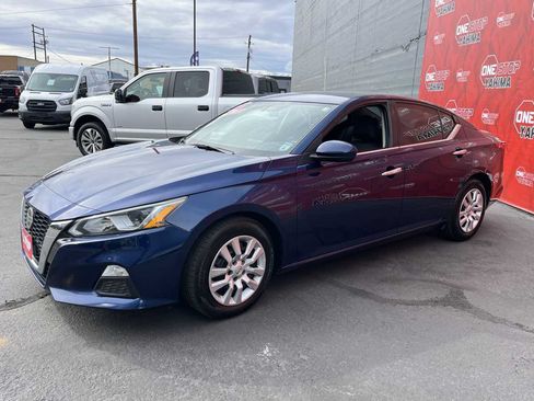 Used 2020 Nissan Altima 2.5 S FWD image 3