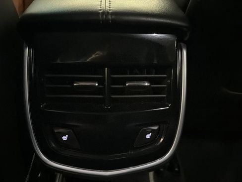 Used 2018 Cadillac XTS Luxury image 21