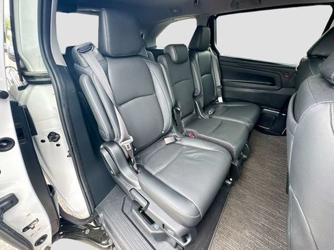 Certified 2024 Honda Odyssey Touring image 35
