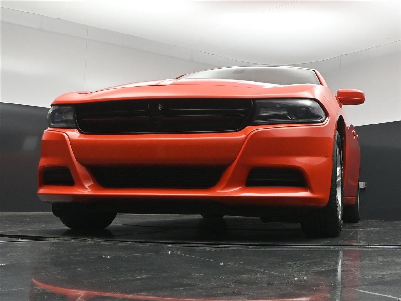 Used 2018 Dodge Charger SXT RWD image 28