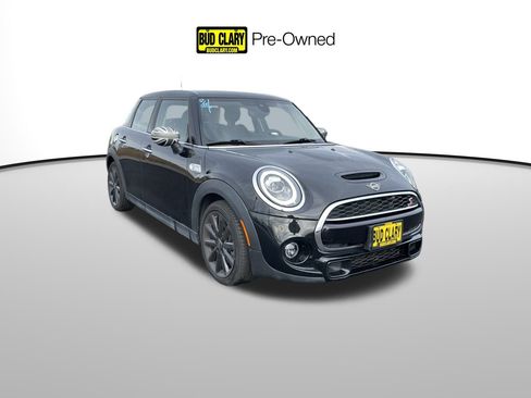 Used 2020 MINI Cooper S image 1