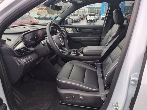 New 2026 Buick Enclave Avenir w/ Super Cruise Package image 13