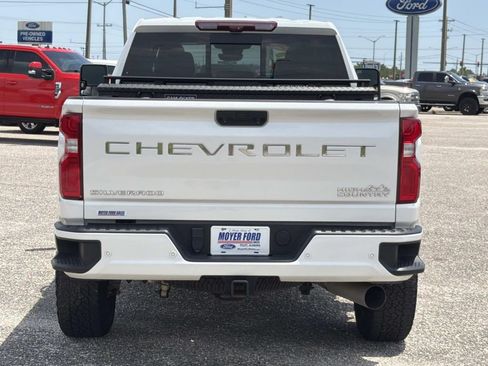 Used 2024 Chevrolet Silverado 2500 High Country w/ High Country Premium Package AWD/4WD image 6
