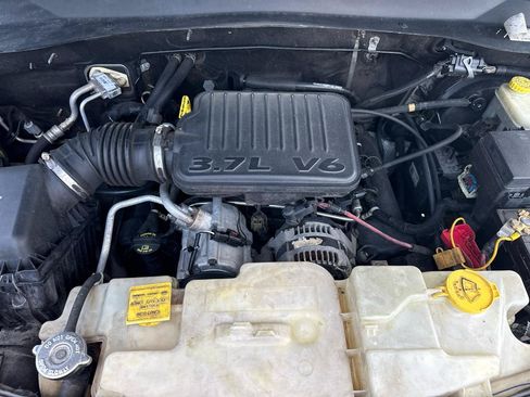 Used 2007 Dodge Nitro SXT RWD image 37