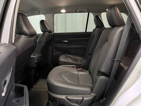 Certified 2024 Toyota Grand Highlander AWD Hybrid image 10