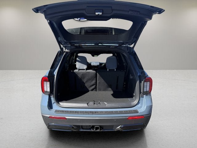 New 2026 Ford Explorer ST-Line w/ ST-Line Street Pack AWD/4WD image 7