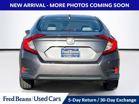 Used 2018 Honda Civic EX image 7