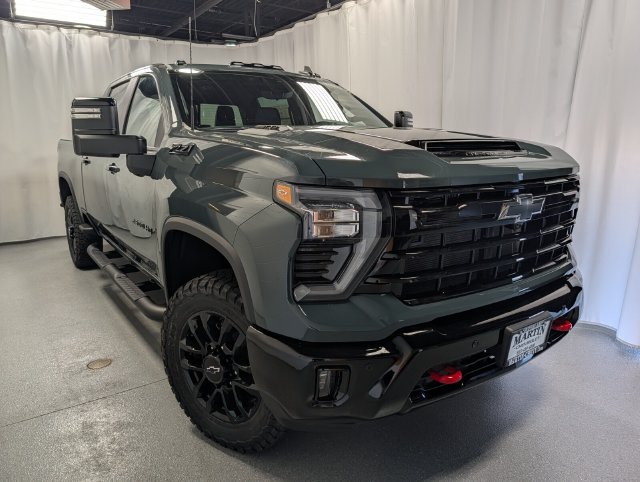 New 2026 Chevrolet Silverado 2500 LT w/ Trail Boss Package AWD/4WD image 2