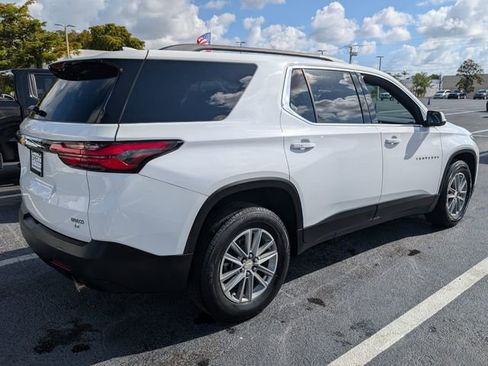 Used 2023 Chevrolet Traverse LT image 18