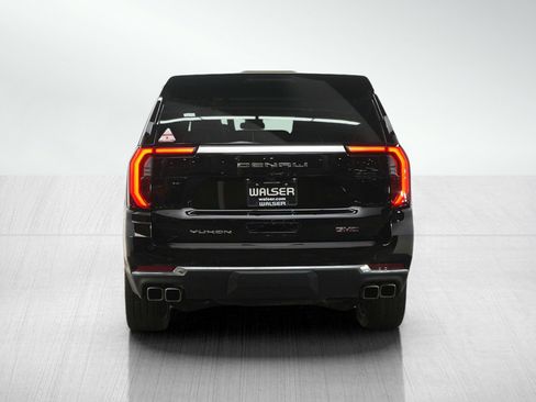 Used 2025 GMC Yukon Denali AWD/4WD image 4