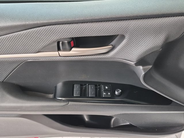 Used 2025 Toyota Camry SE FWD image 18