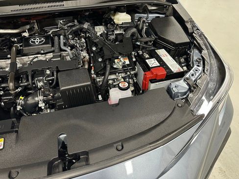 Used 2025 Toyota Corolla SE image 67