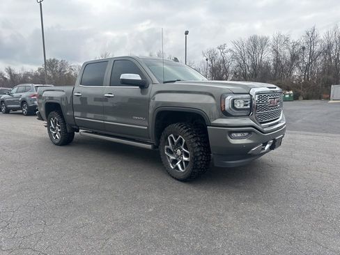 Used 2018 GMC Sierra 2500 Denali w/ Duramax Plus Package image 2