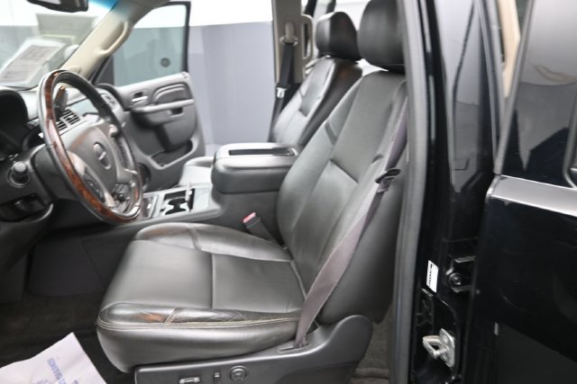 Used 2014 GMC Sierra 2500 Denali w/ Snow Plow Prep Package AWD/4WD image 19