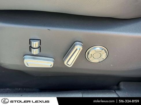 Used 2025 Lincoln Nautilus Reserve AWD/4WD image 23