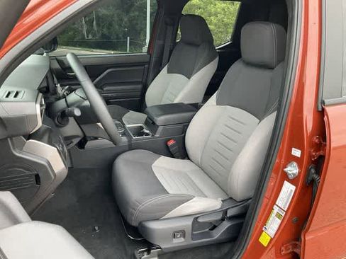 Certified 2025 Toyota Tacoma TRD Off-Road AWD/4WD image 13