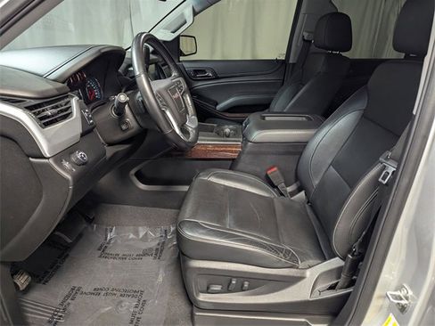 Used 2020 GMC Yukon SLT w/ Premium Edition image 12