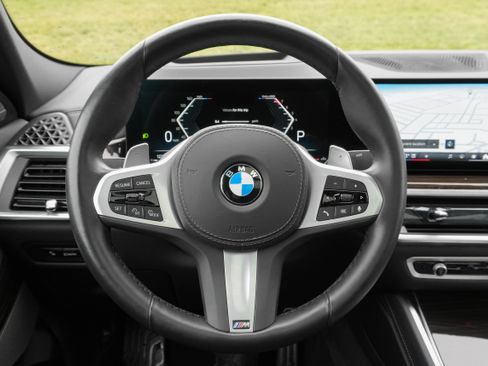 Certified 2025 BMW X6 xDrive40i AWD/4WD image 17