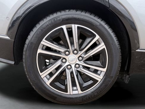 Used 2024 Cadillac Lyriq Luxury image 12