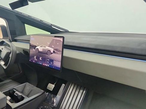 Used 2024 Tesla Cybertruck Cyberbeast image 16