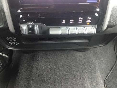 Used 2026 RAM 2500 Big Horn AWD/4WD image 28