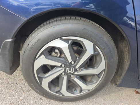 Used 2017 Honda Accord EX image 5