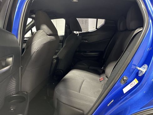 Used 2018 Toyota C-HR XLE FWD image 22