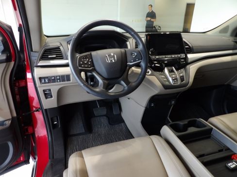Used 2023 Honda Odyssey EX-L image 10