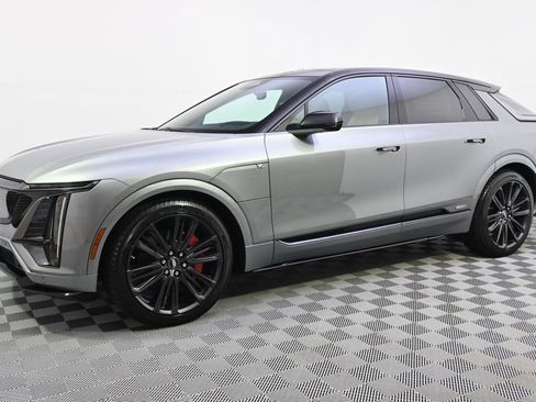 New 2026 Cadillac Lyriq V image 2