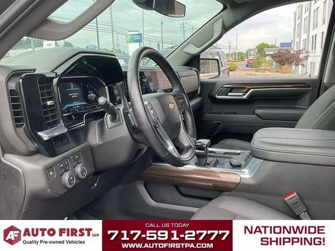 Used 2024 Chevrolet Silverado 1500 LT w/ Z71 Off-Road Package AWD/4WD image 8