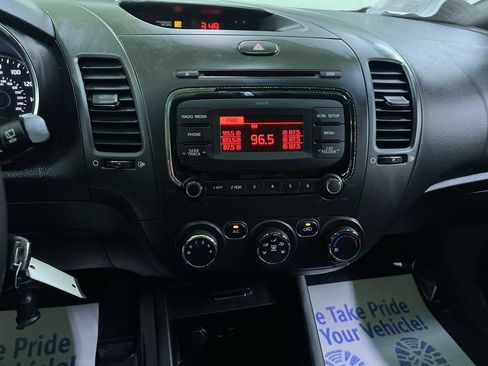 Used 2017 Kia Forte LX FWD image 20