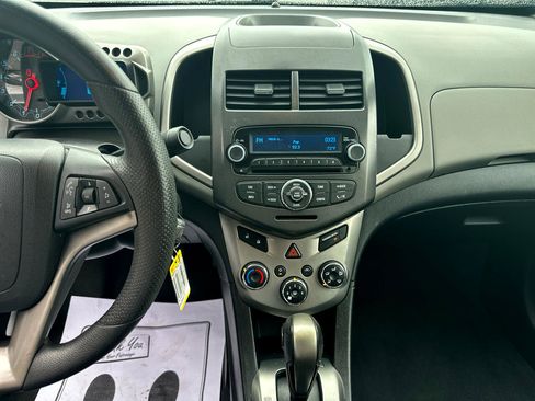 Used 2015 Chevrolet Sonic LT image 16