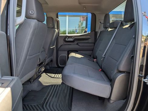 Used 2023 Chevrolet Silverado 1500 LT AWD/4WD image 15