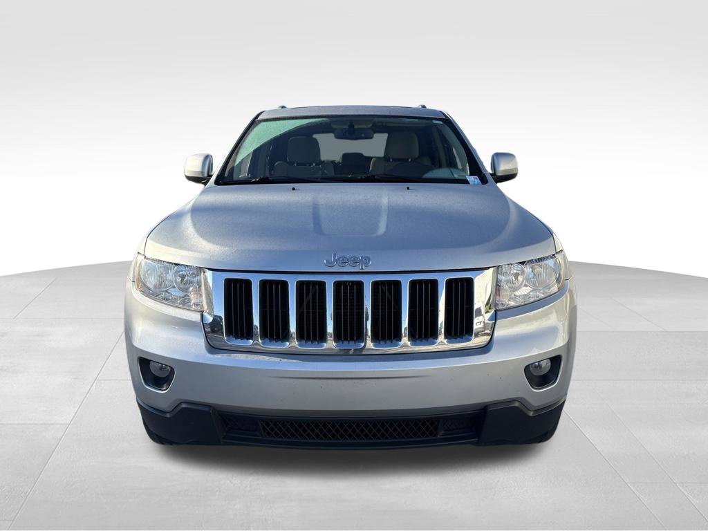 Used 2012 Jeep Grand Cherokee Laredo w/ Laredo E Group AWD/4WD image 2