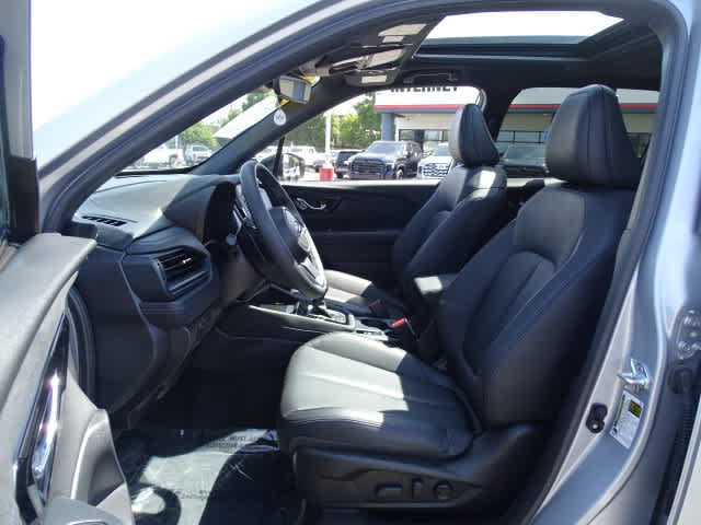 Used 2025 Subaru Forester Limited AWD/4WD image 18